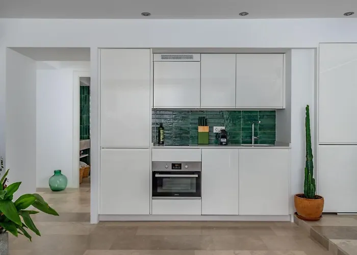 Eurosol-4 By Interhome